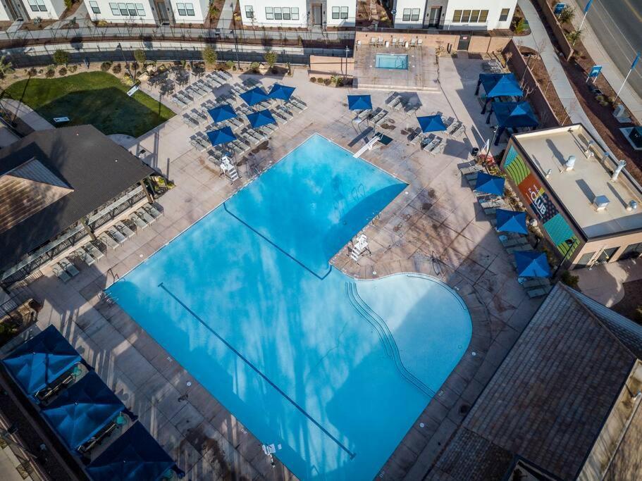 Villa 18 - 4 Bedroom! Year Round Heated Pool & Hot Tub! Games! Golf! Tennis! 圣乔治 外观 照片